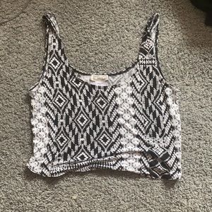 Medium patterned crop top, very soft material